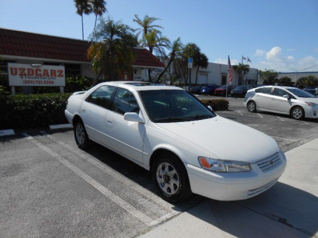 1999 Toyota Camry Image 7
