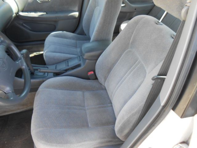 1999 Toyota Camry Image 10