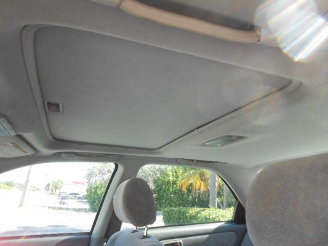 1999 Toyota Camry Image 12