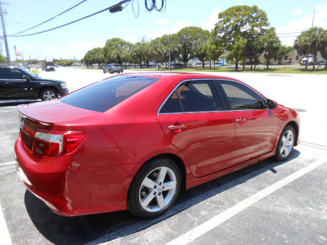 2014 Toyota Camry Image 5