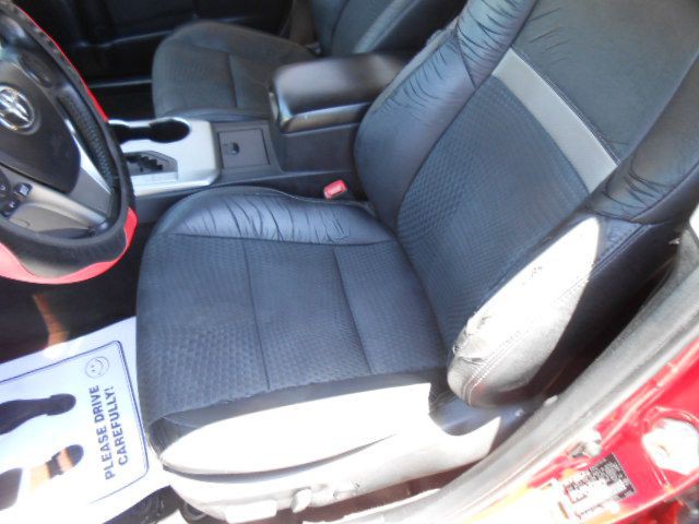 2014 Toyota Camry Image 10