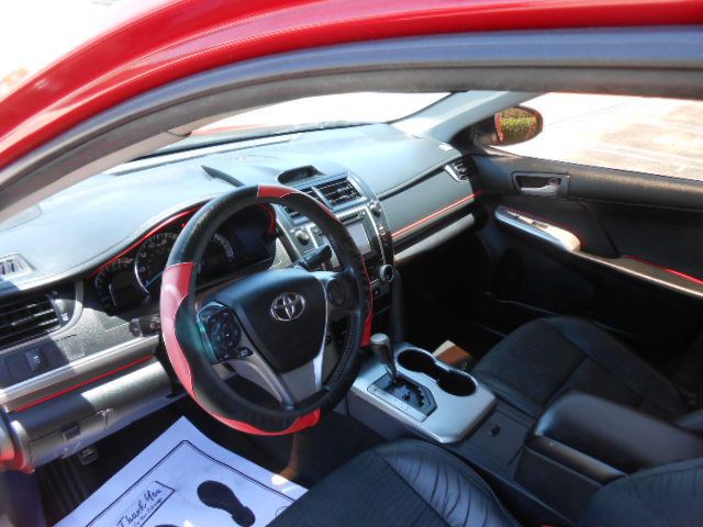 2014 Toyota Camry Image 11
