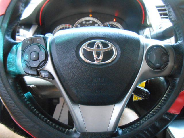2014 Toyota Camry Image 16