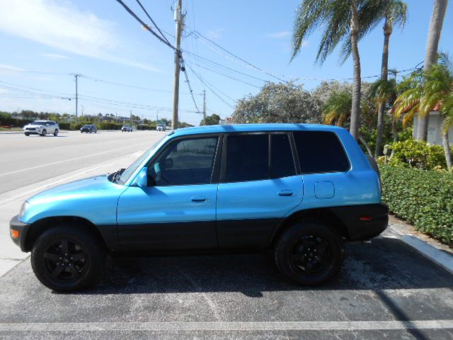 1999 Toyota Rav4 Image 2