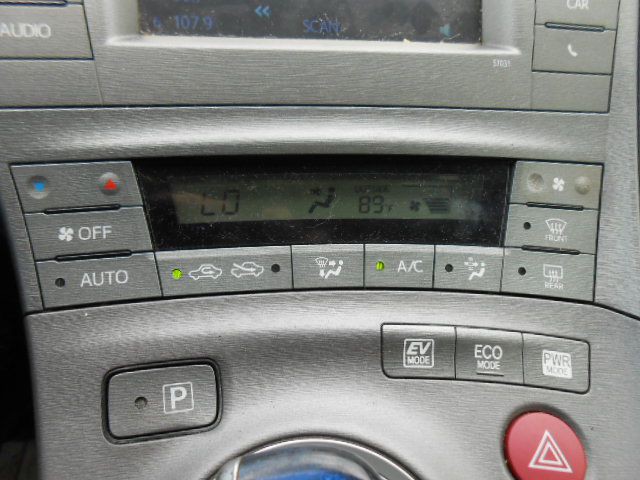 2013 Toyota Prius Image 13