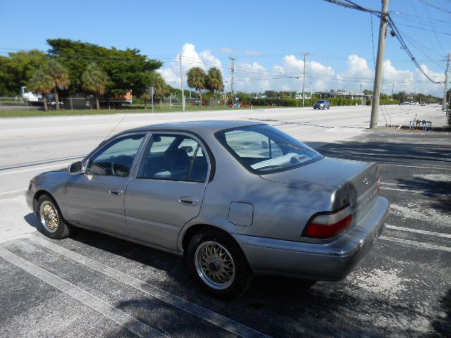 1997 Toyota Corolla Image 3