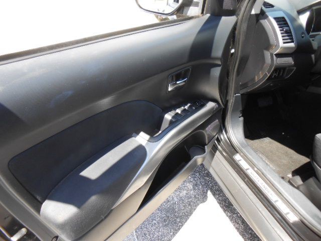 2010 Mitsubishi Outlander Image 11