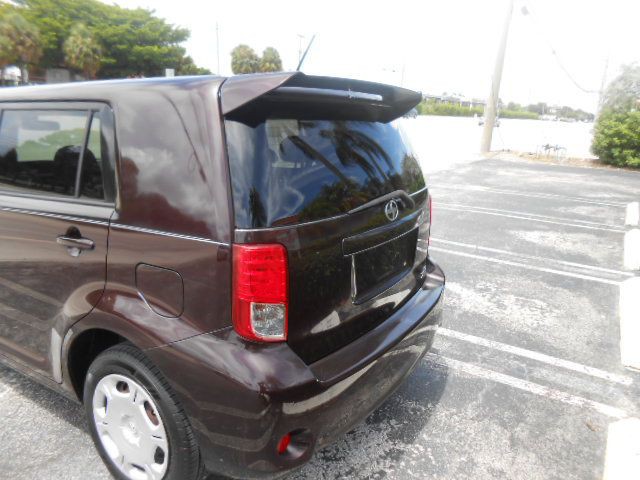 2011 Scion xB Image 4