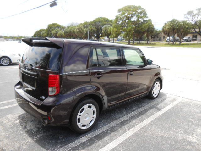 2011 Scion xB Image 5