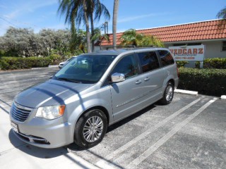Image for 2014 Chrysler Town & Country Touring L ID: 7708806