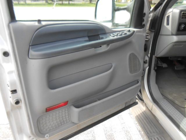 2002 Ford F-350 Image 14