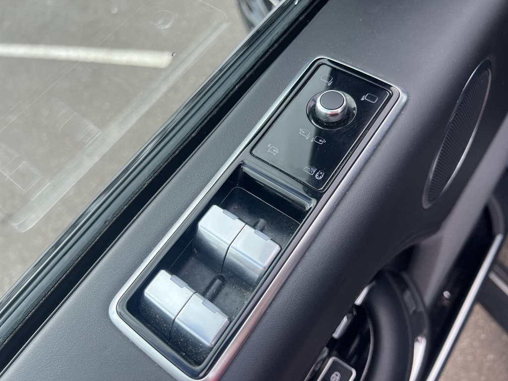 2020 Land Rover Range Rover Image 25