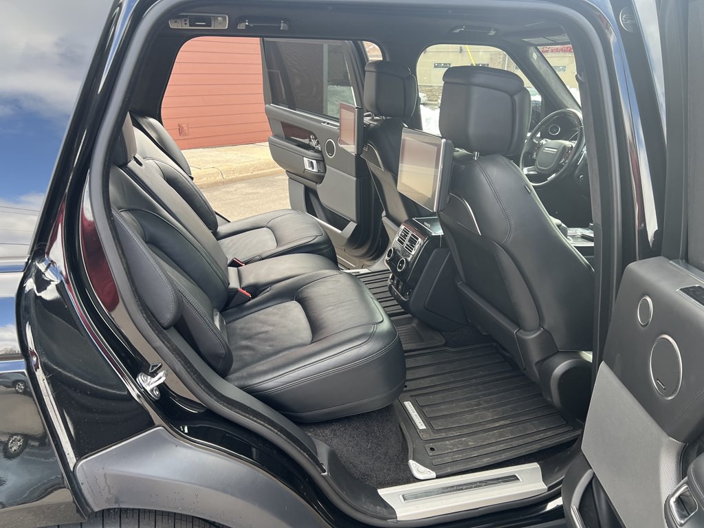 2020 Land Rover Range Rover Image 40