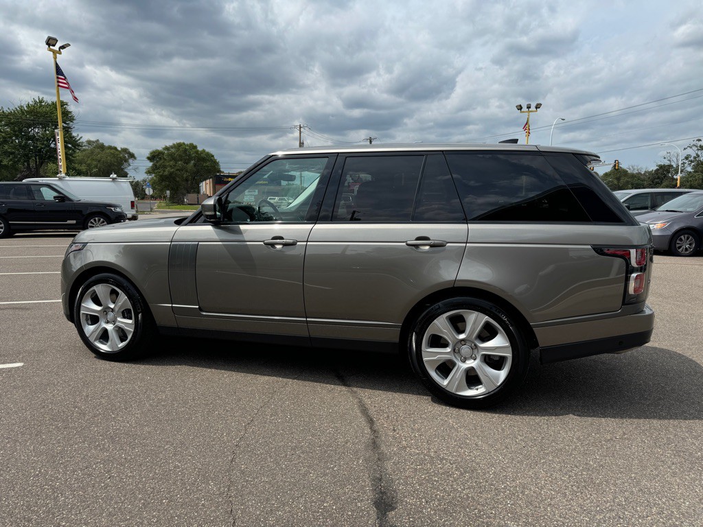2018 Land Rover Range Rover Image 11