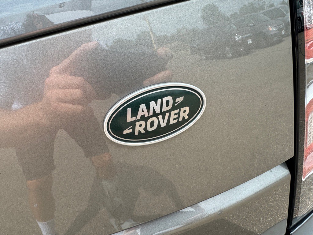 2018 Land Rover Range Rover Image 17