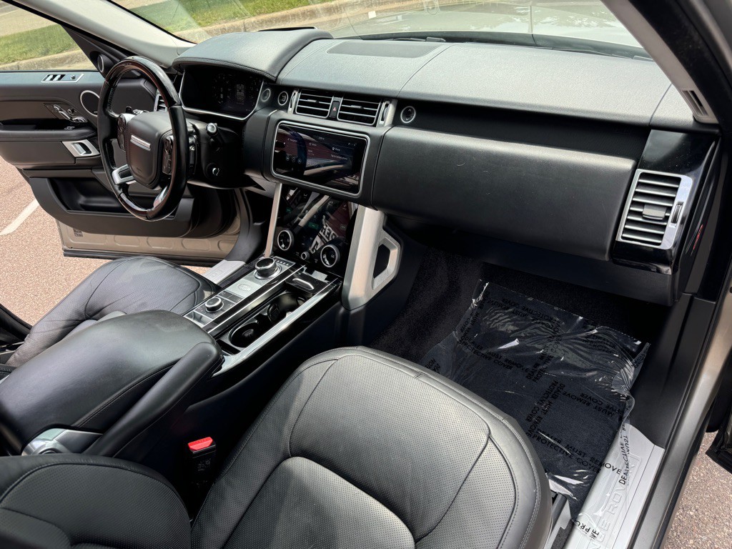 2018 Land Rover Range Rover Image 37