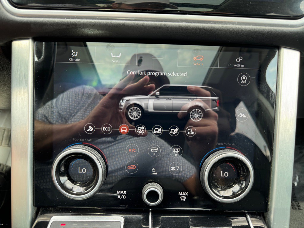 2018 Land Rover Range Rover Image 48