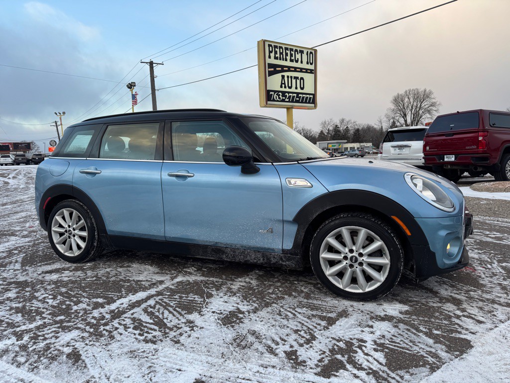 2018 MINI Cooper Clubman Image 3