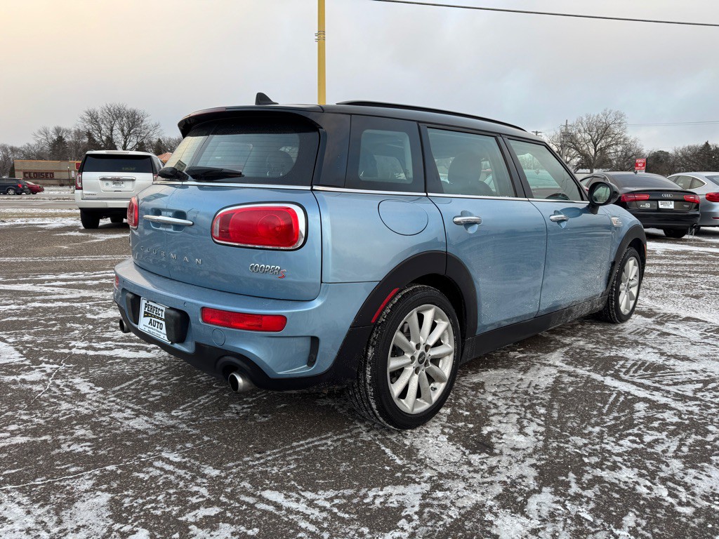 2018 MINI Cooper Clubman Image 6