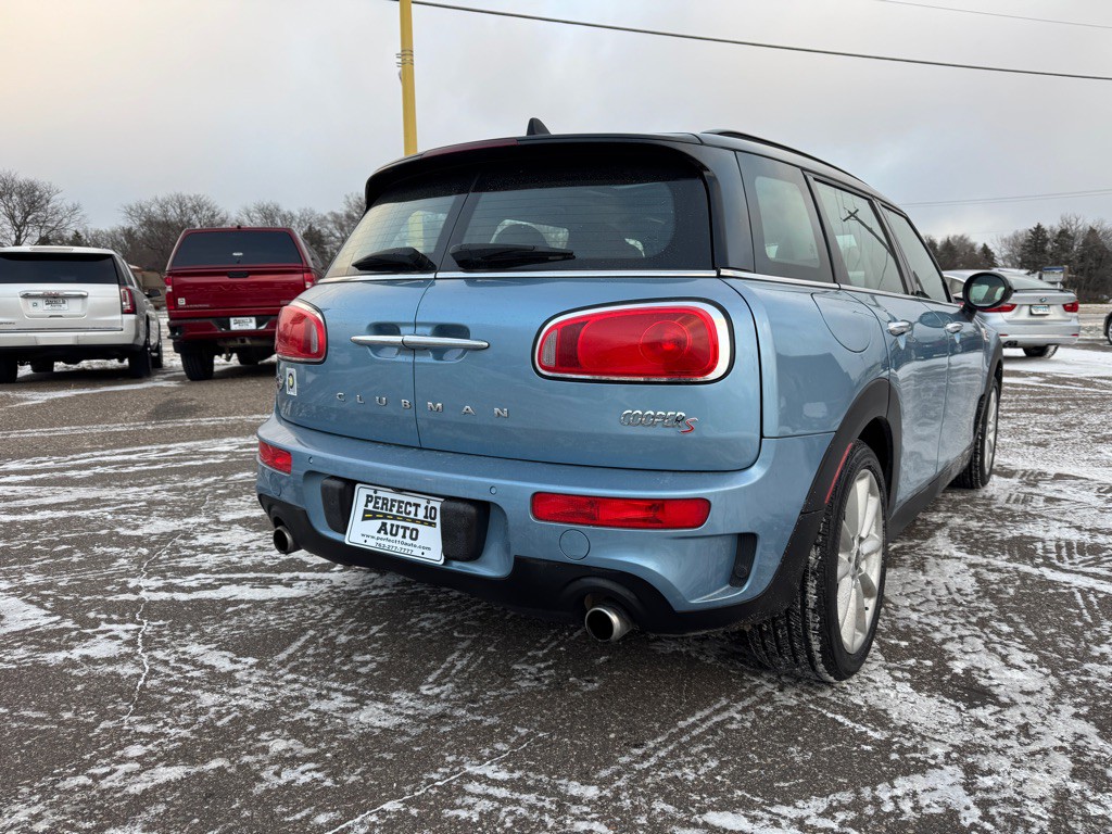 2018 MINI Cooper Clubman Image 7