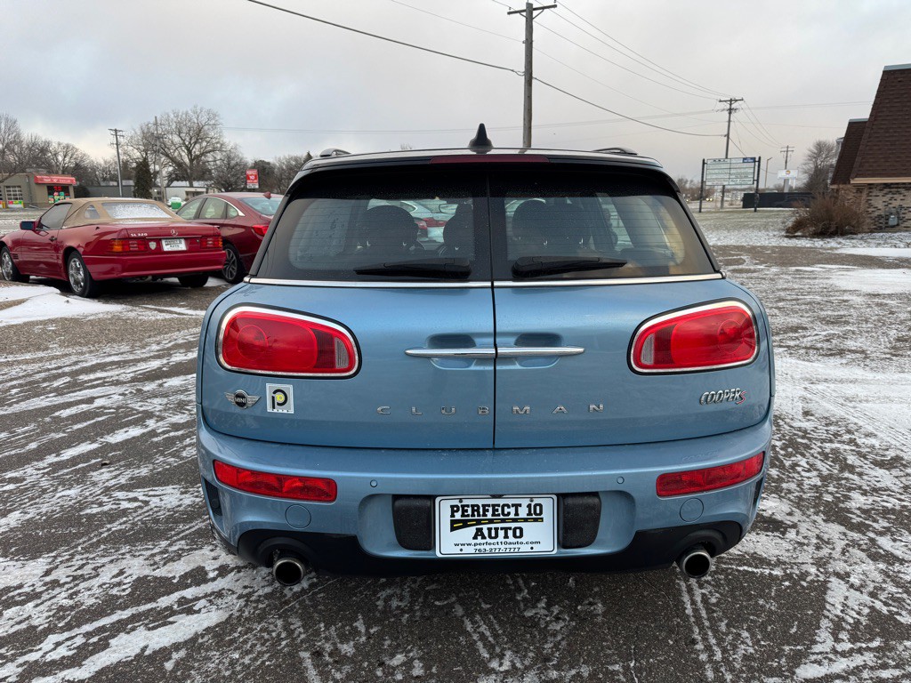 2018 MINI Cooper Clubman Image 8