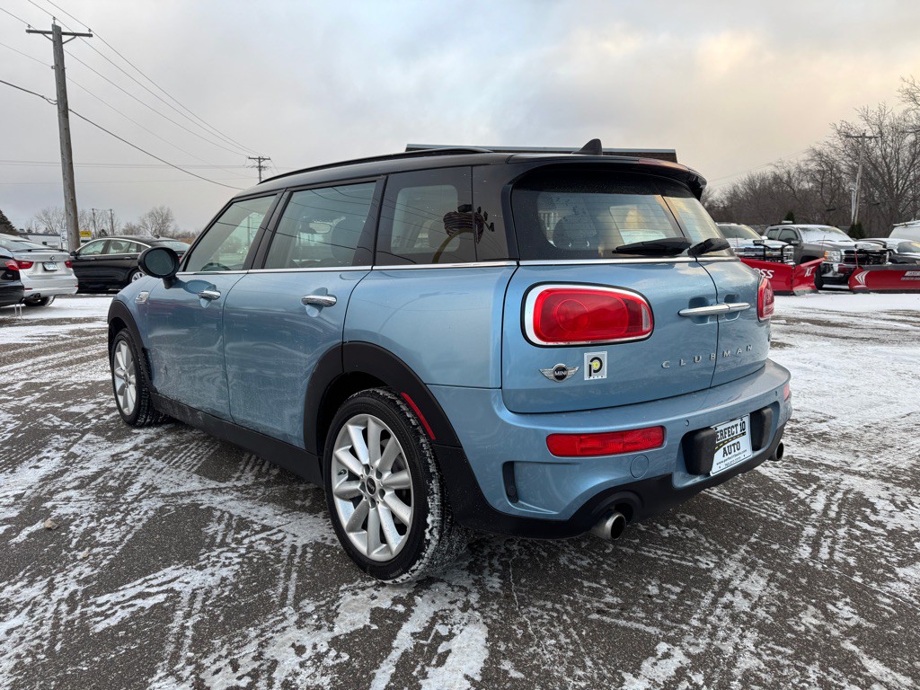2018 MINI Cooper Clubman Image 9