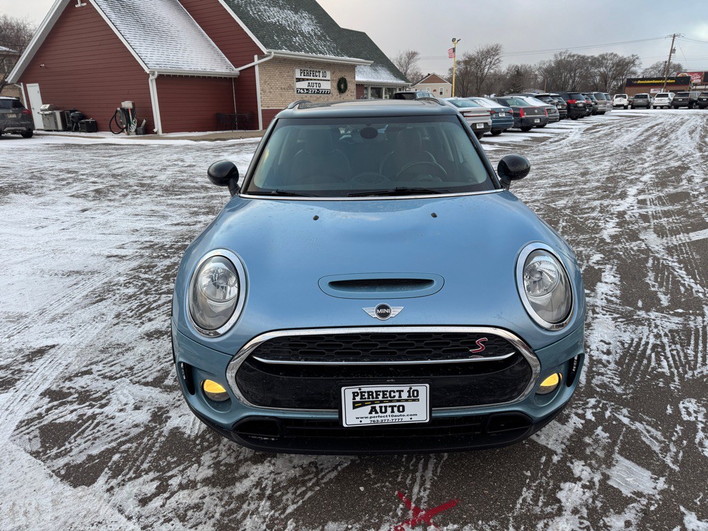 2018 MINI Cooper Clubman Image 16