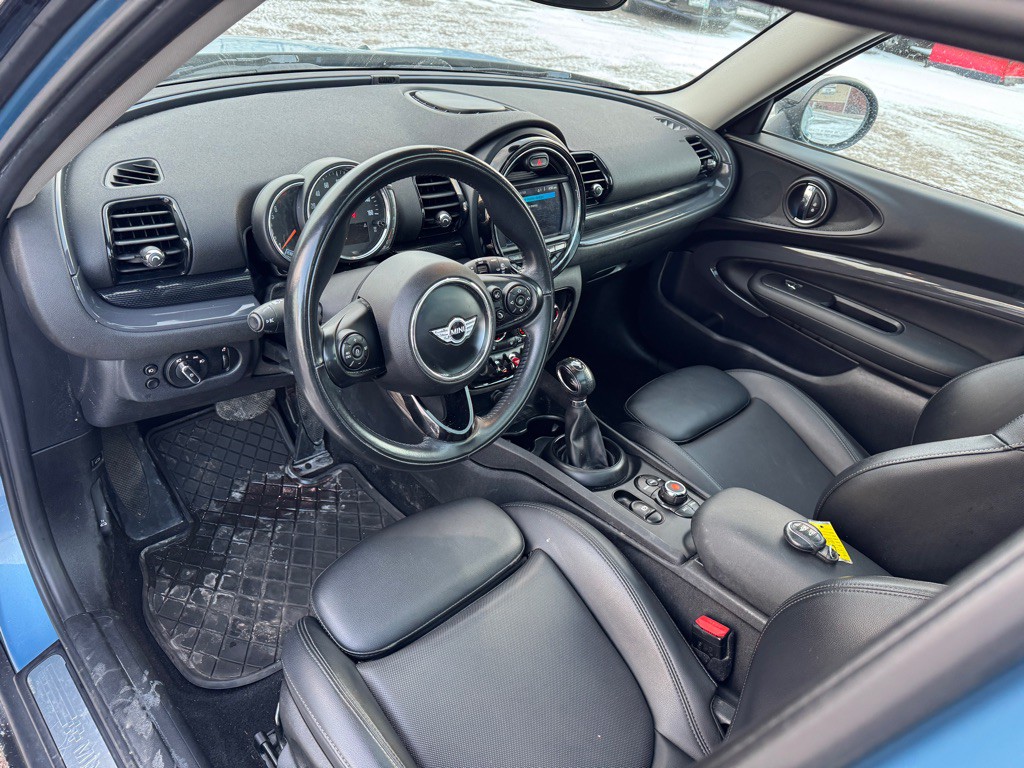 2018 MINI Cooper Clubman Image 23