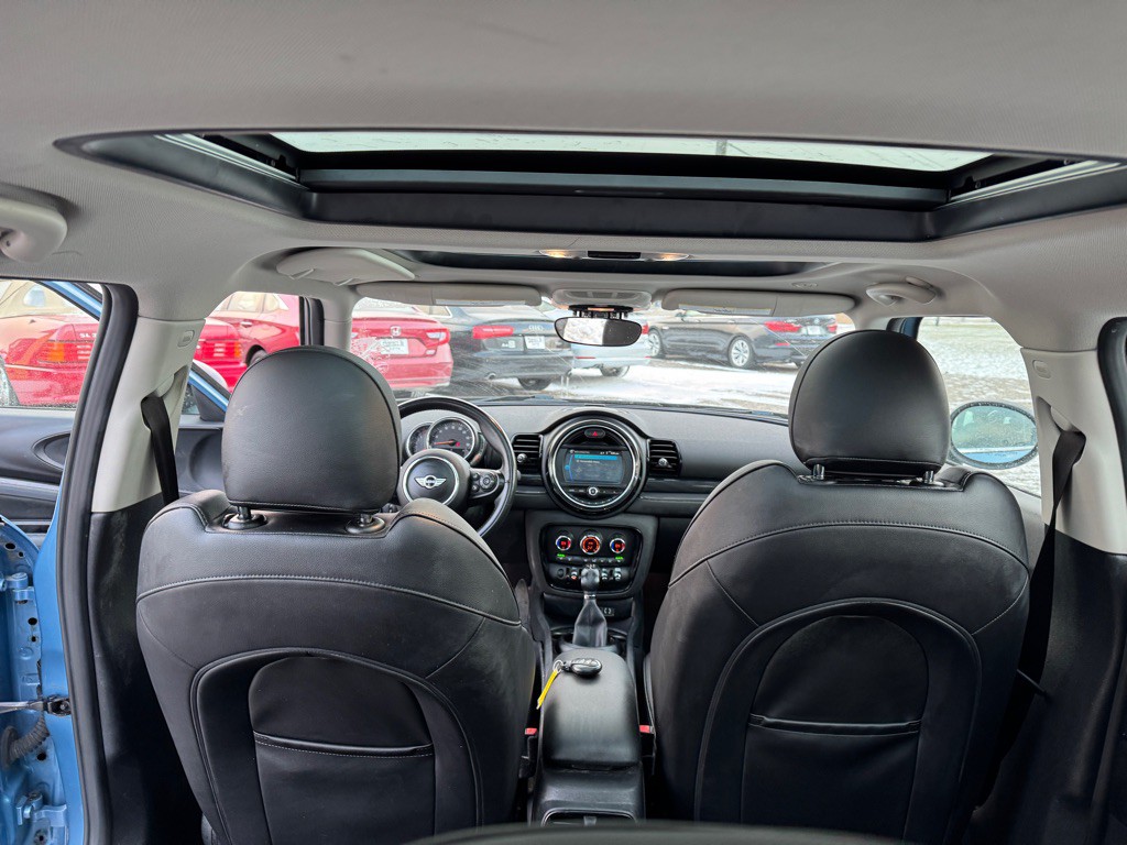 2018 MINI Cooper Clubman Image 29