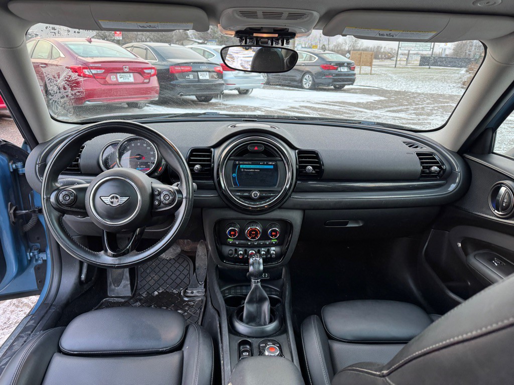 2018 MINI Cooper Clubman Image 37
