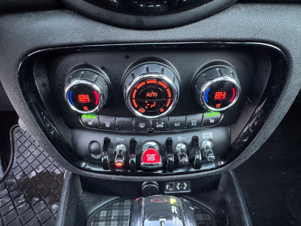 2018 MINI Cooper Clubman Image 43