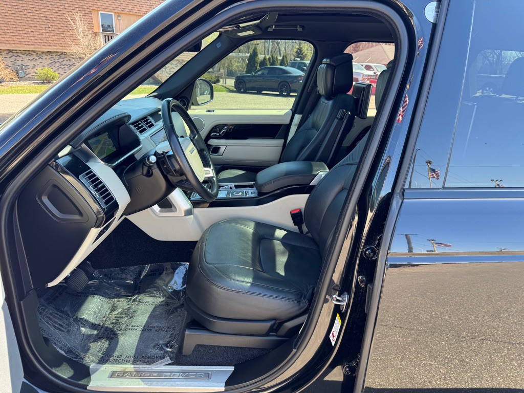 2018 Land Rover Range Rover Image 21