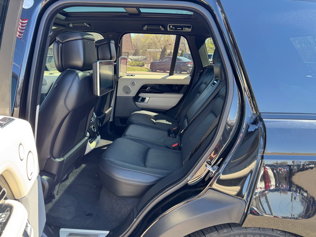 2018 Land Rover Range Rover Image 28