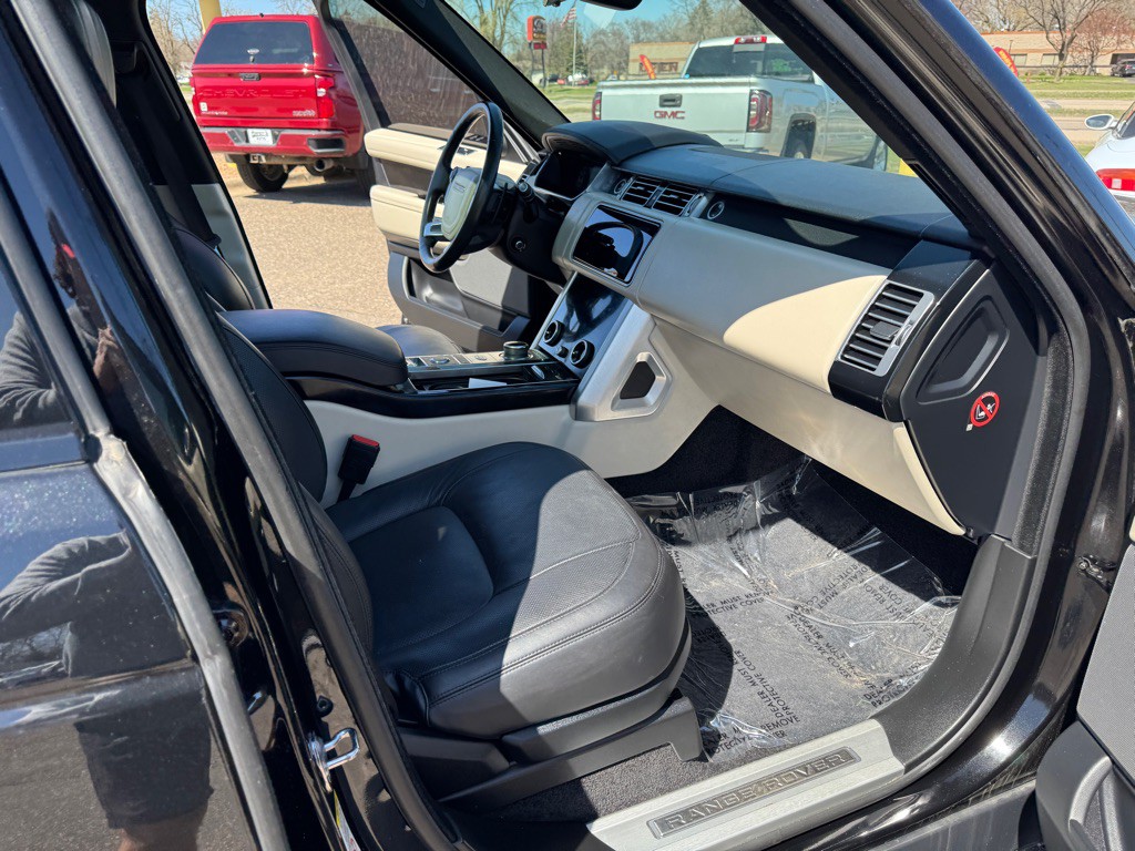 2018 Land Rover Range Rover Image 39