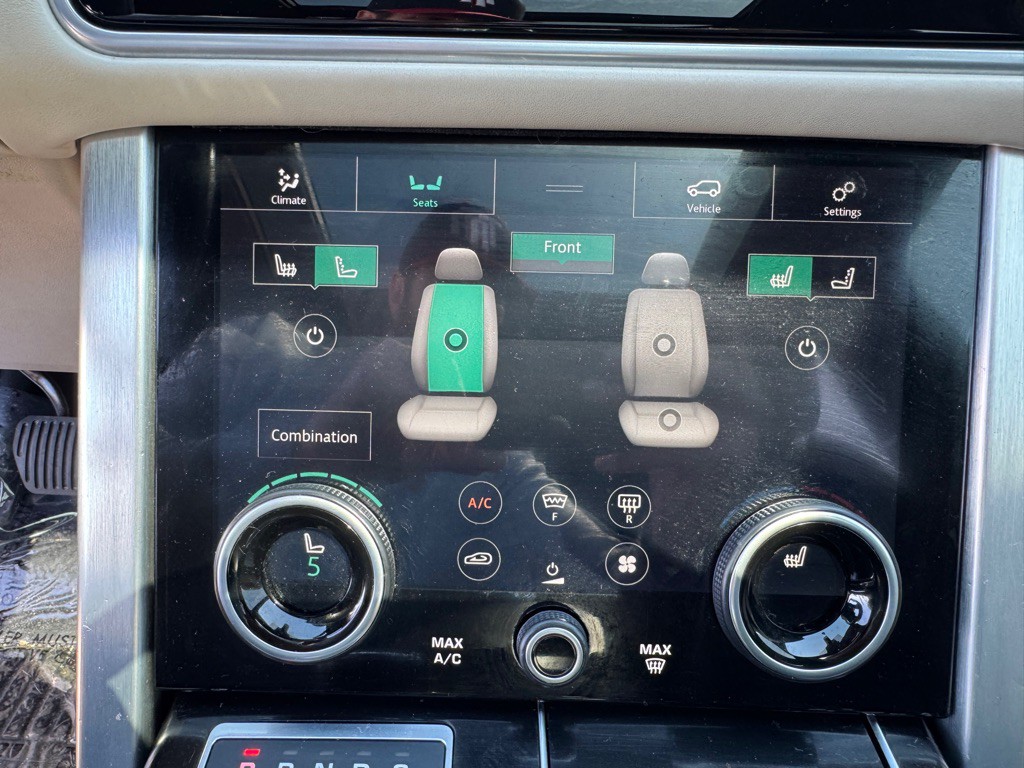 2018 Land Rover Range Rover Image 52