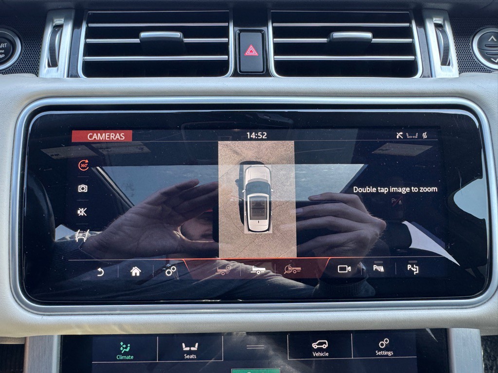 2018 Land Rover Range Rover Image 60