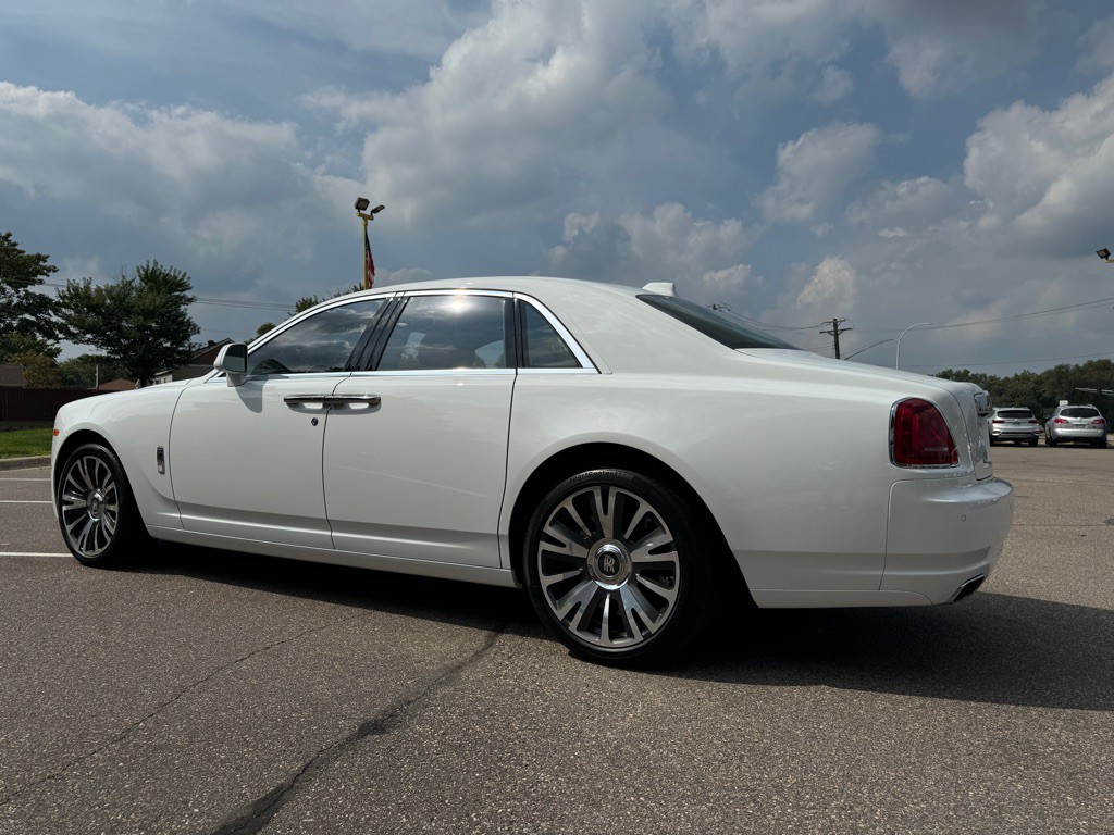 2020 Rolls-Royce Ghost Image 10