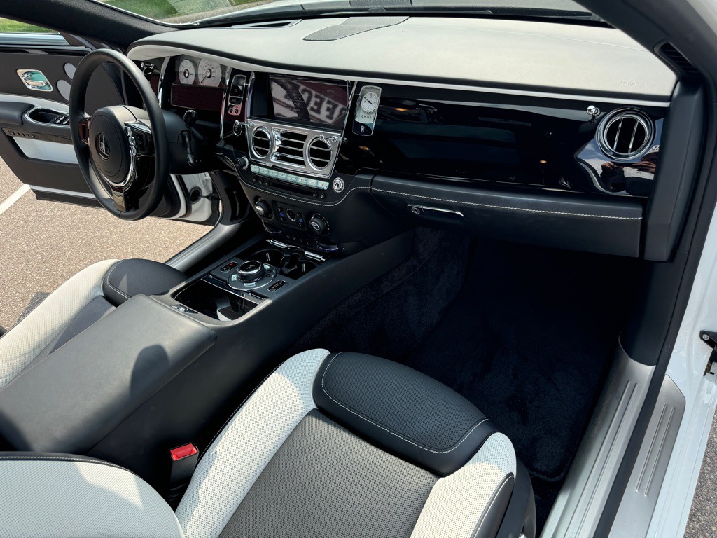 2020 Rolls-Royce Ghost Image 35