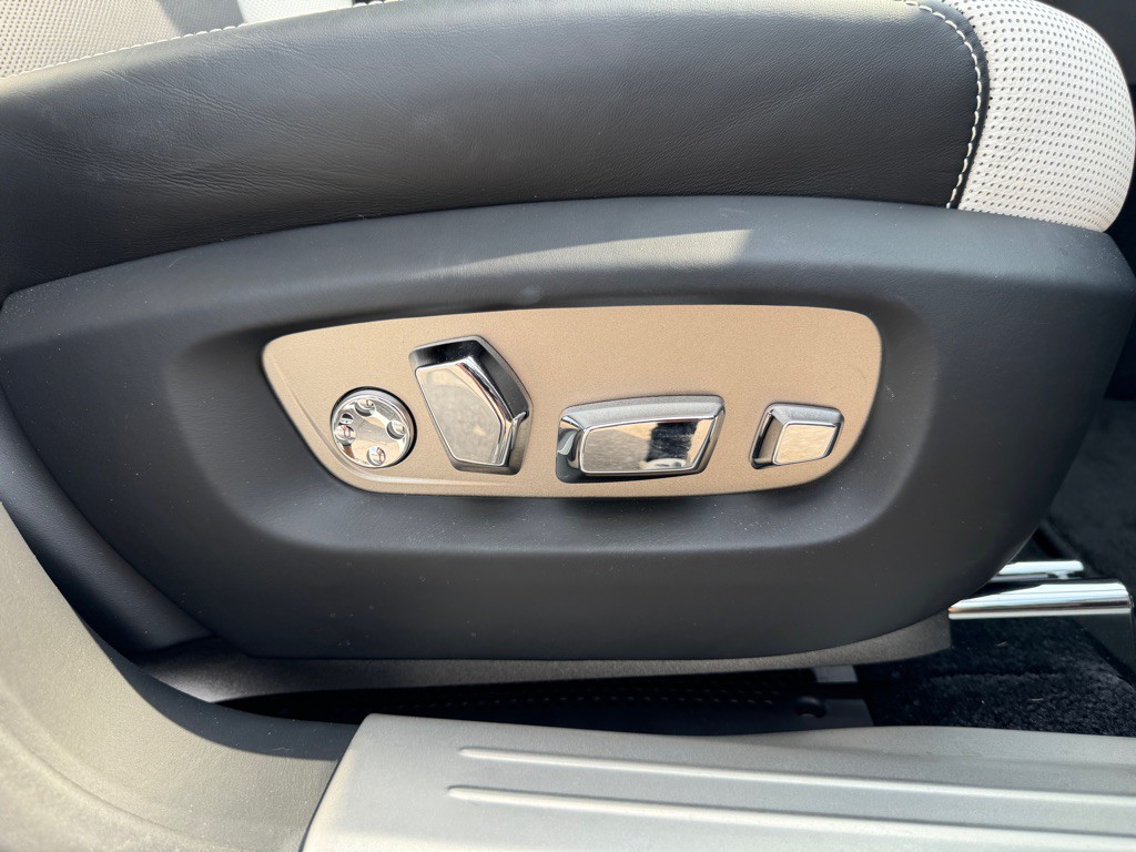 2020 Rolls-Royce Ghost Image 38