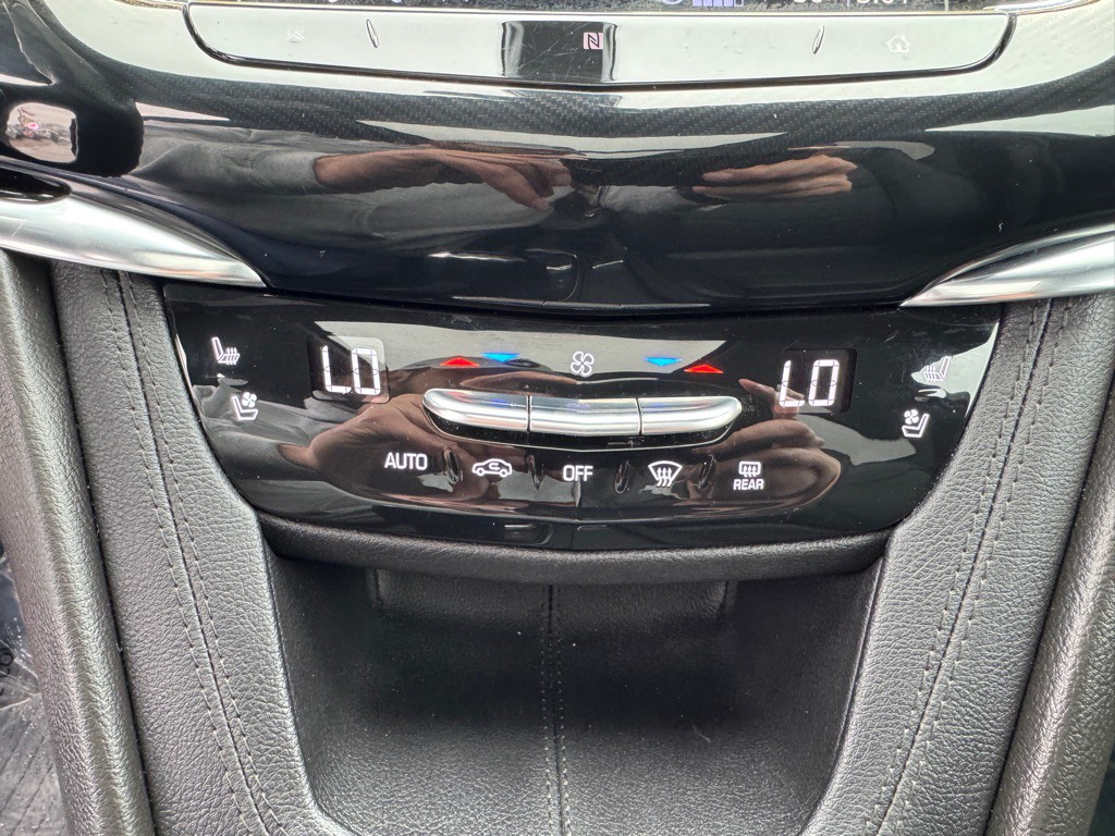 2021 Cadillac XT6 Image 49
