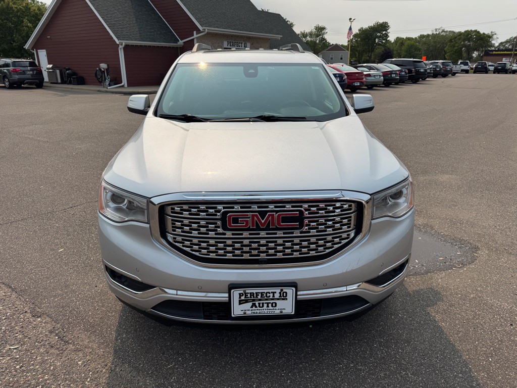 2017 GMC Acadia Image 16