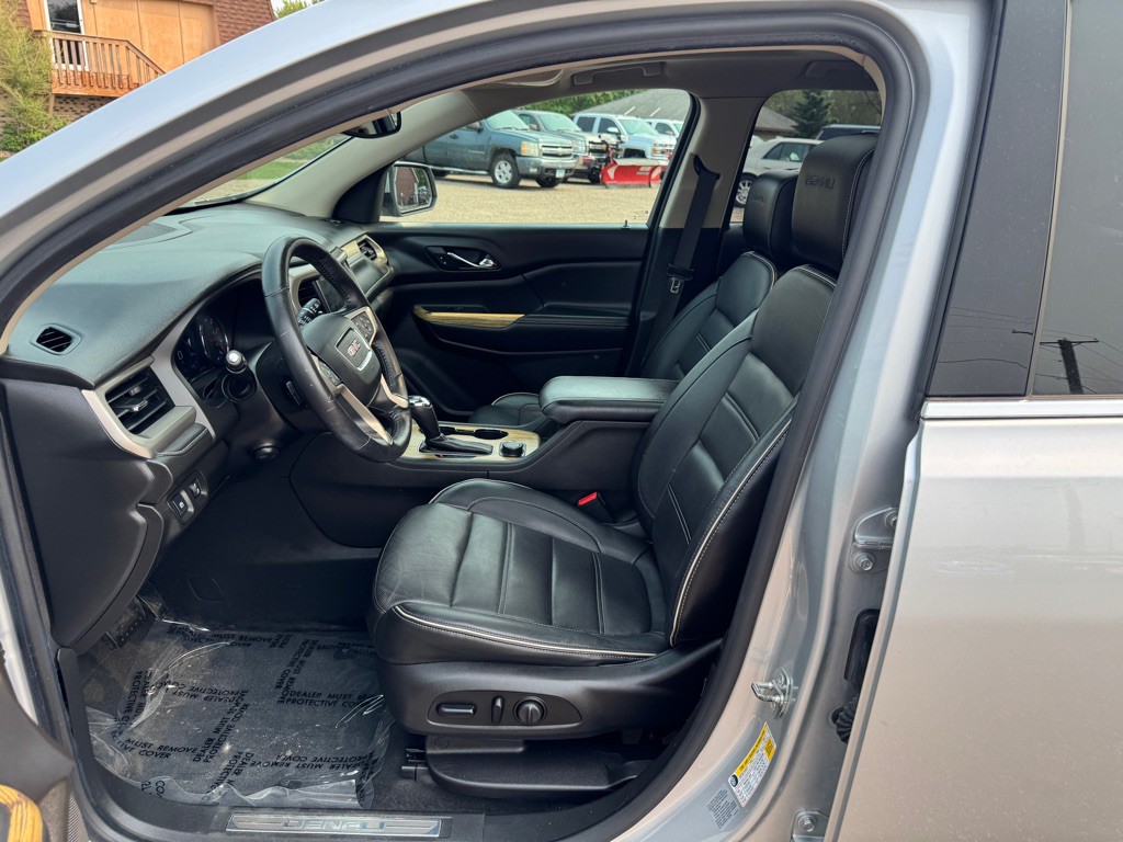 2017 GMC Acadia Image 21