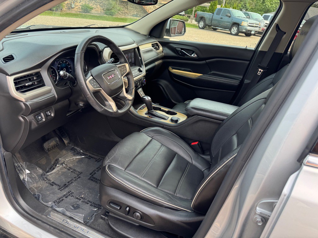 2017 GMC Acadia Image 22