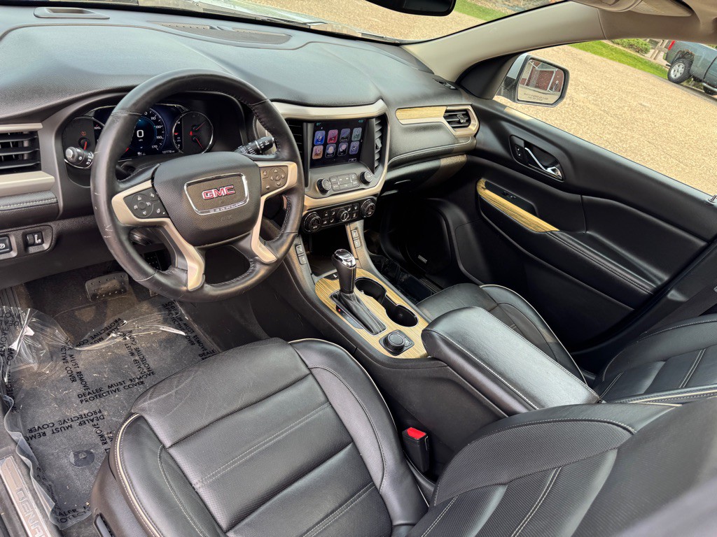 2017 GMC Acadia Image 23