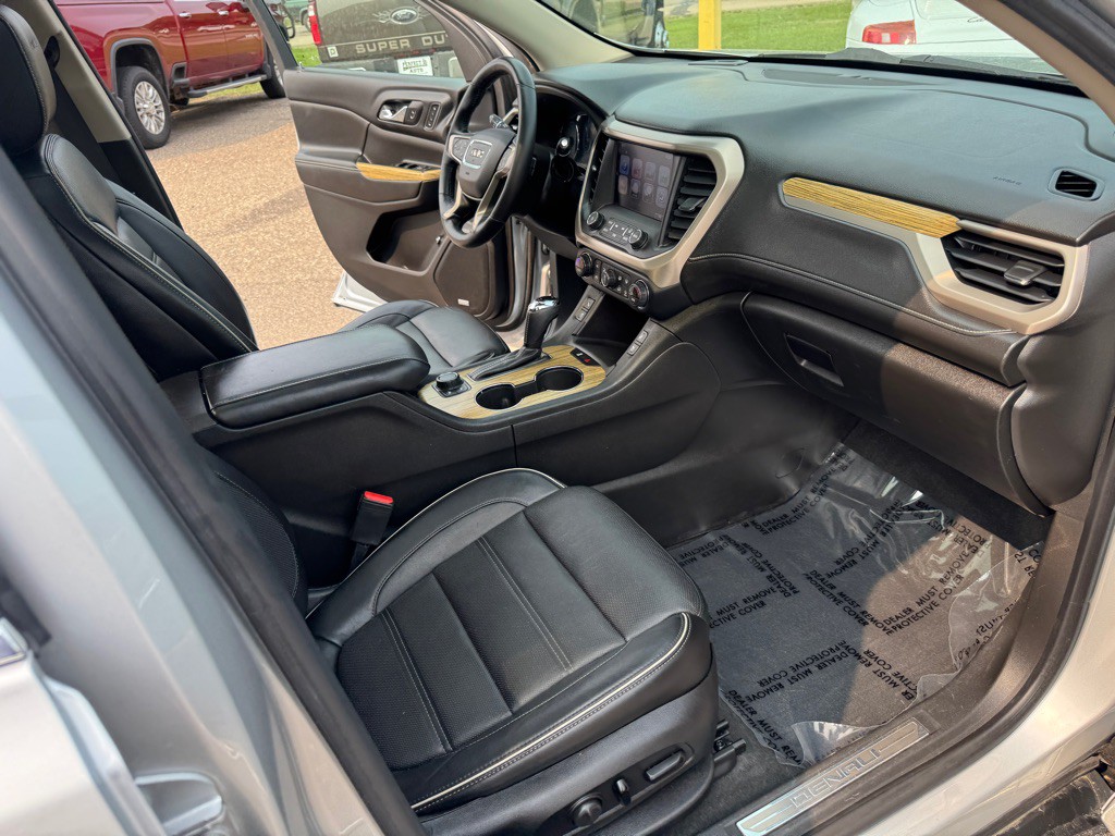 2017 GMC Acadia Image 39