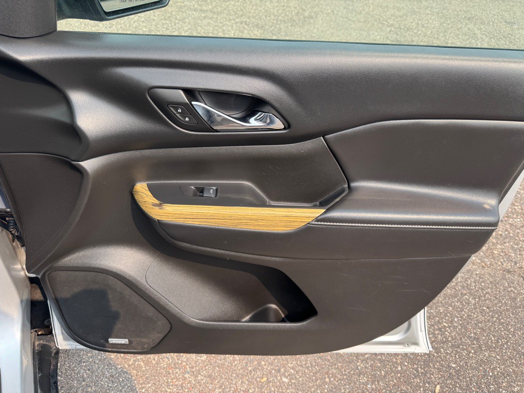 2017 GMC Acadia Image 41