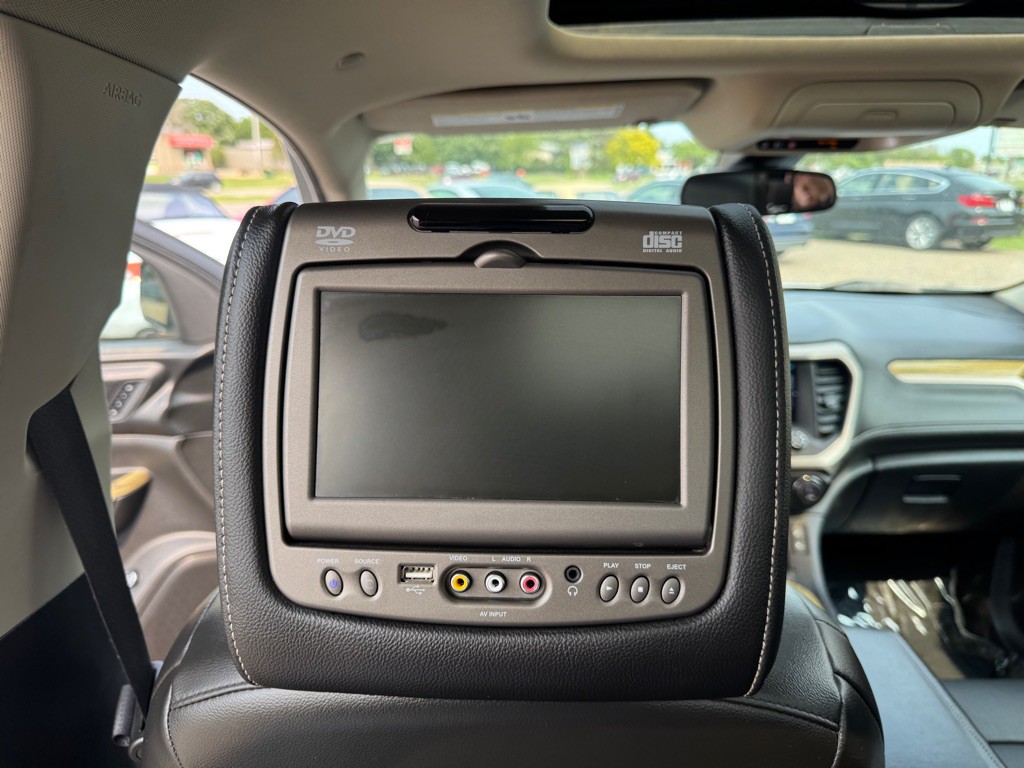 2017 GMC Acadia Image 43