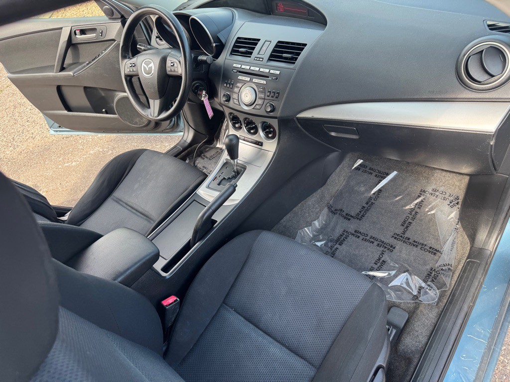 2010 Mazda Mazda3 Image 25