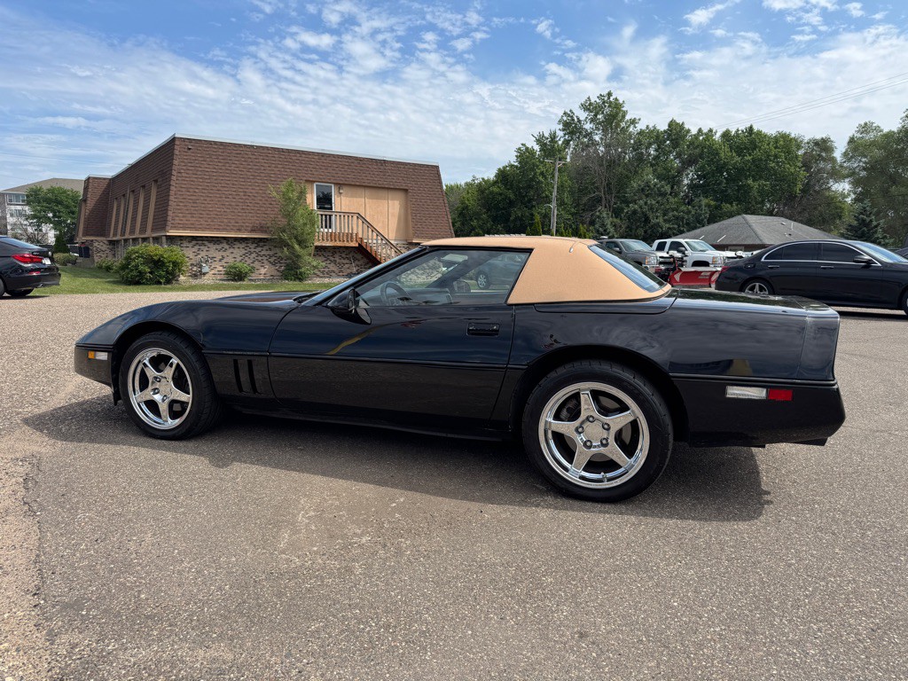 1988 Chevrolet Corvette Image 11
