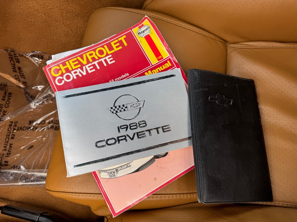 1988 Chevrolet Corvette Image 24